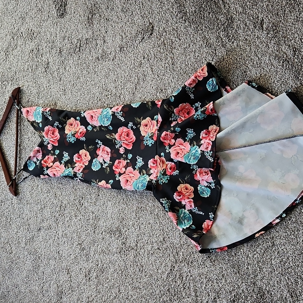Black floral fitted high low dress, xs